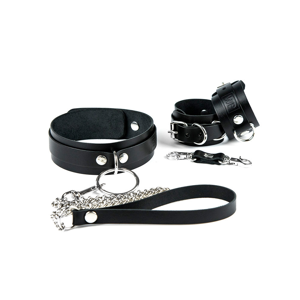 Black leather bondage set