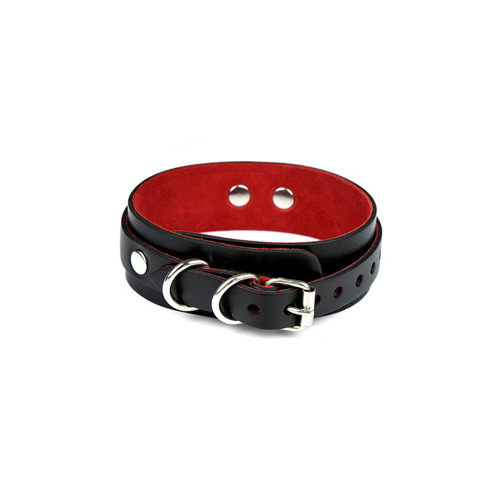 Leather collar