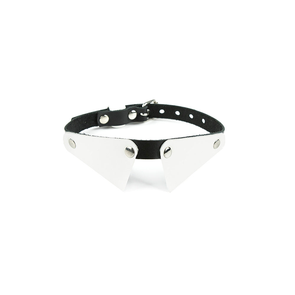 white dickey choker